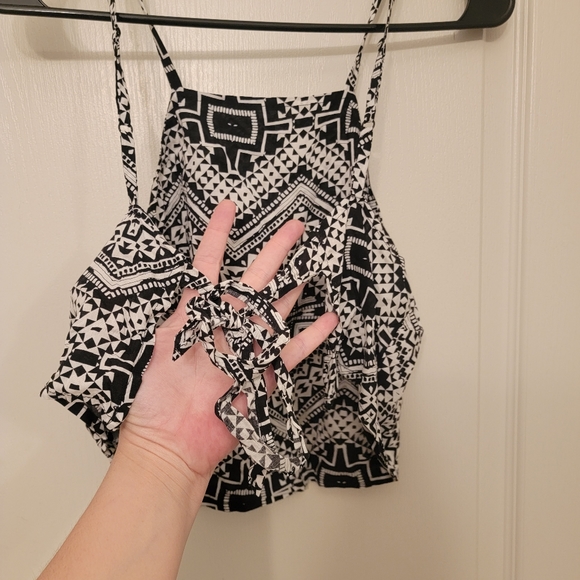 Chevron Tie Back Crop Top - Picture 5 of 5